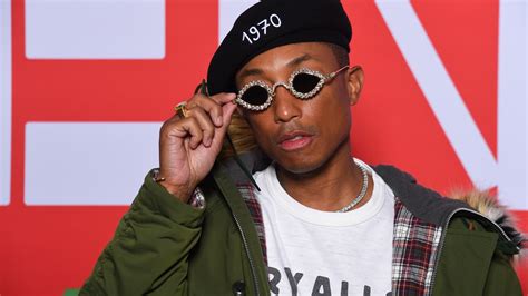 Pharrell Williams è il Designer dell'Anno di GQ 